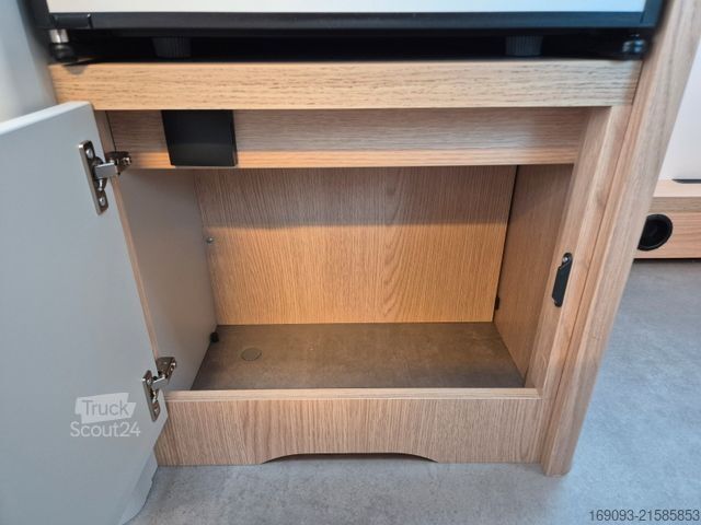 Lakókocsi LMC Style 453D / 450D 70 Jahre *Klima*Sondermodell