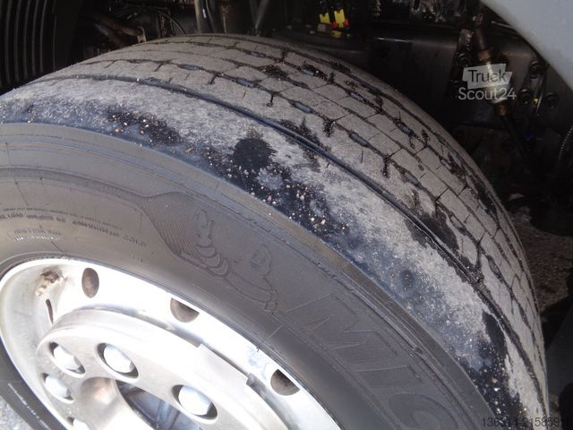 Standardni vlačilec VOLVO FH460 verstellbare Sattelkupplung 2x Tank