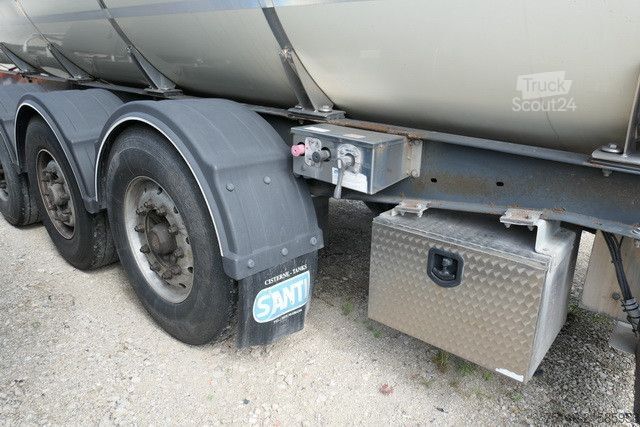 Tanker semitrailer MENCI SA 105, isoliert, 32m³, 4 Kammern, Alu-Felgen