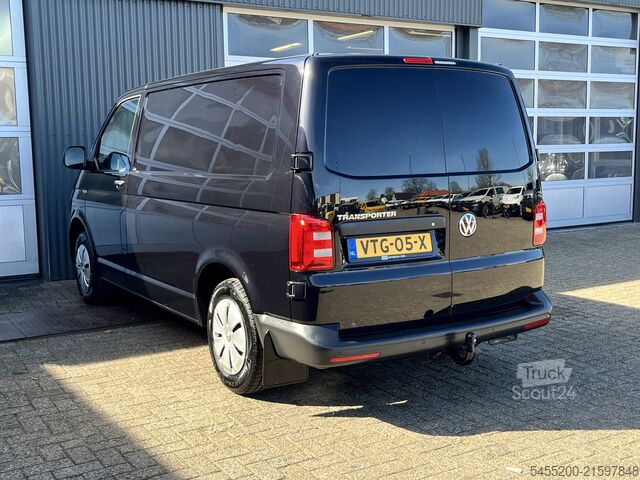 High-roof van Volkswagen Transporter 2.0 TDI L1H1 Airco Trekhaak 2200kg ...