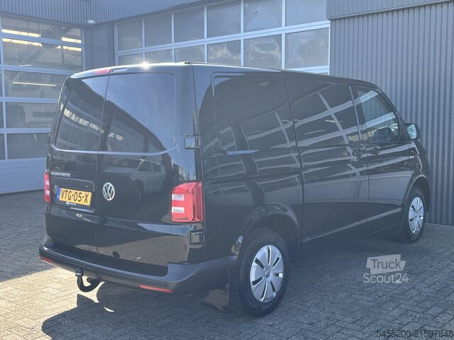 High-roof van Volkswagen Transporter 2.0 TDI L1H1 Airco Trekhaak 2200kg ...