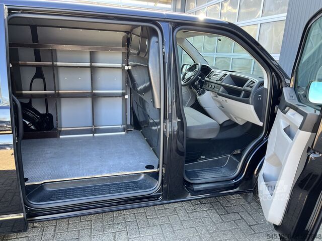 High-roof van Volkswagen Transporter 2.0 TDI L1H1 Airco Trekhaak 2200kg ...