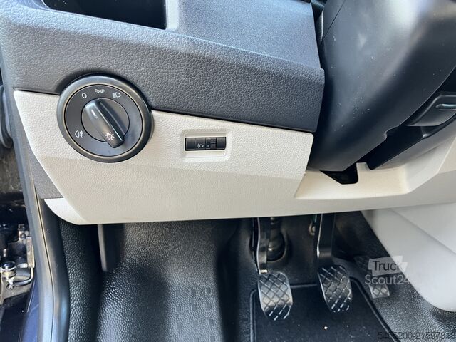 High-roof van Volkswagen Transporter 2.0 TDI L1H1 Airco Trekhaak 2200kg ...