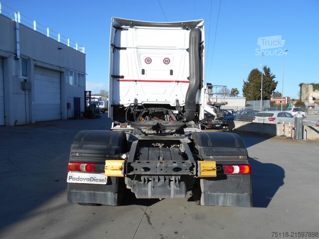 Standard tractor unit Mercedes-Benz Actros 1848