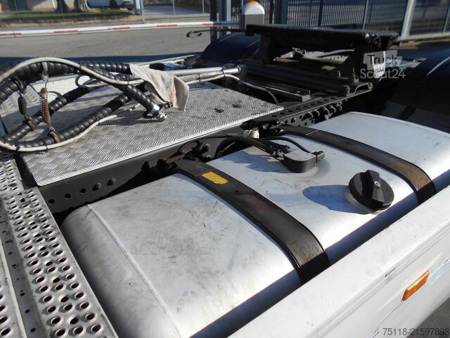 Standard tractor unit Mercedes-Benz Actros 1848