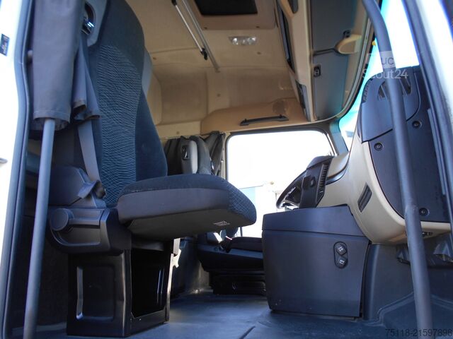 Standard tractor unit Mercedes-Benz Actros 1848