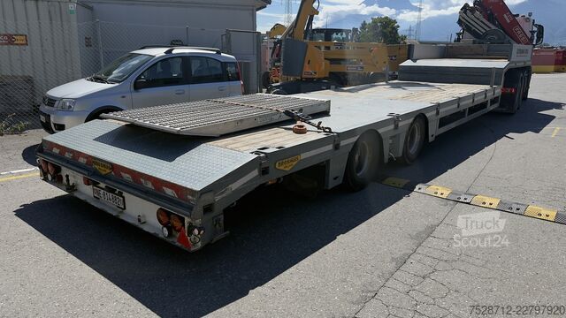 Semi-remorque surbaissée pour le transport de machines de construction Broshuis 2 ABSD-38
