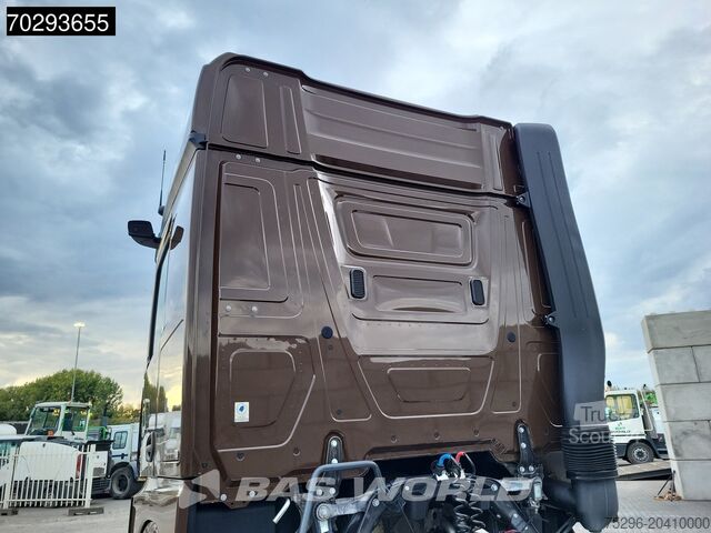 Standard-SZM Mercedes Actros 1848 4X2 BigSpace Retarder  2x Tanks ACC...