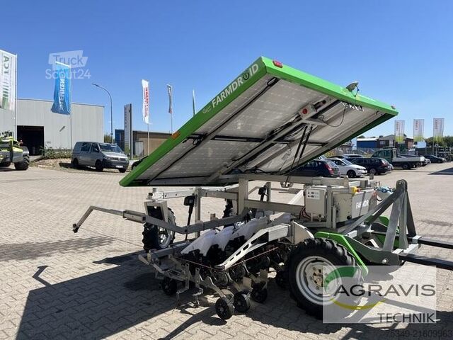 Tractor FarmDroid FD20