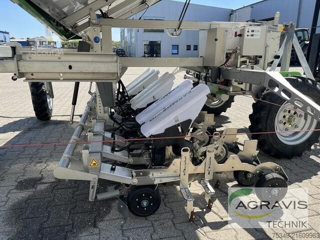 Tractor FarmDroid FD20