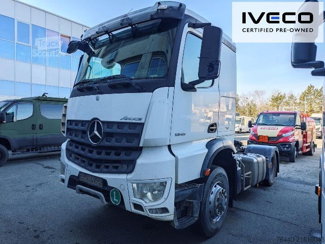 Standardní tahač Mercedes-Benz Kipphydraulik