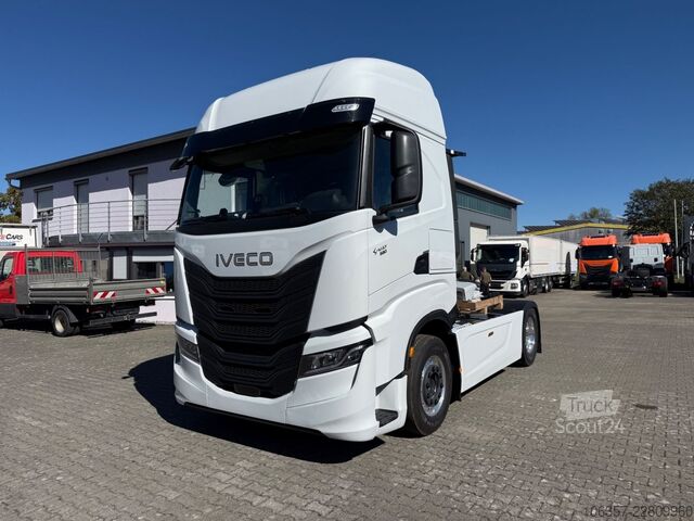 Tractor estándar IVECO S-WAY AS440S58 T/FP mit ADR Intarder