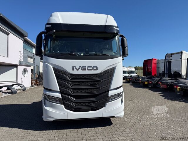 Tractor estándar IVECO S-WAY AS440S58 T/FP mit ADR Intarder