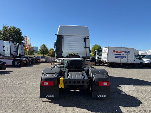 Tractor estándar IVECO S-WAY AS440S58 T/FP mit ADR Intarder