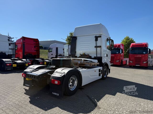 Tractor estándar IVECO S-WAY AS440S58 T/FP mit ADR Intarder