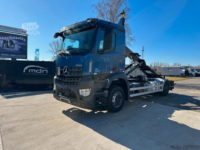 Camion benne à bras amovible MERCEDES-BENZ Arocs 1832 4x2 Abrollkipper AHK 35to