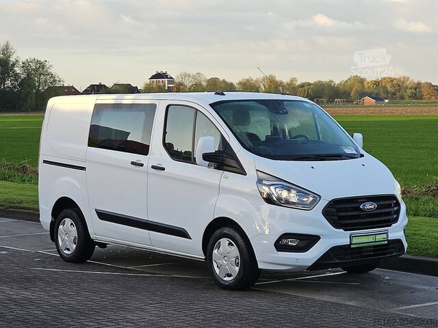 Stationvogn med højt tag FORD TRANSIT CUSTOM 2.0 L1H1 Dub.- Cab. Navi
