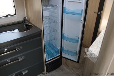 Τροχόσπιτο Hobby DE LUXE EDITION 460 UFe