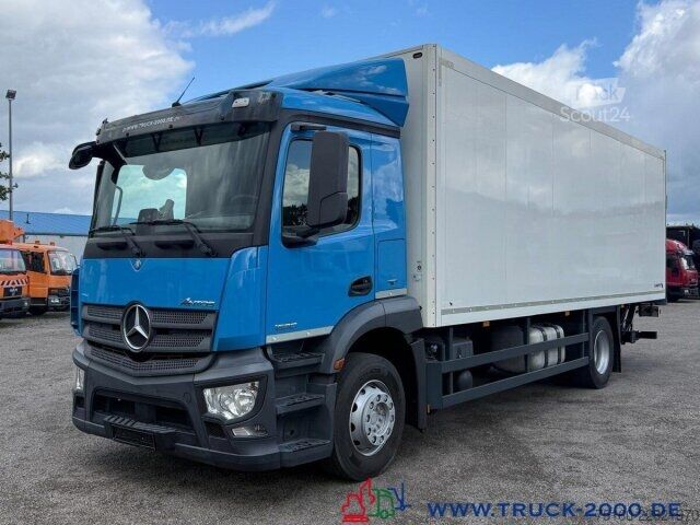 LKW mit Kofferaufbau Mercedes-Benz Antos 1830 Isolierter Koffer 7.40m LBW 1.5t.