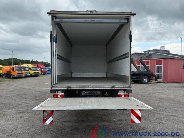 LKW mit Kofferaufbau Mercedes-Benz Antos 1830 Isolierter Koffer 7.40m LBW 1.5t.