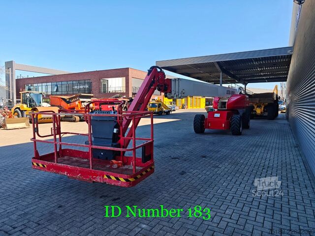 Teleskopiskā platforma JLG 1350 SJP