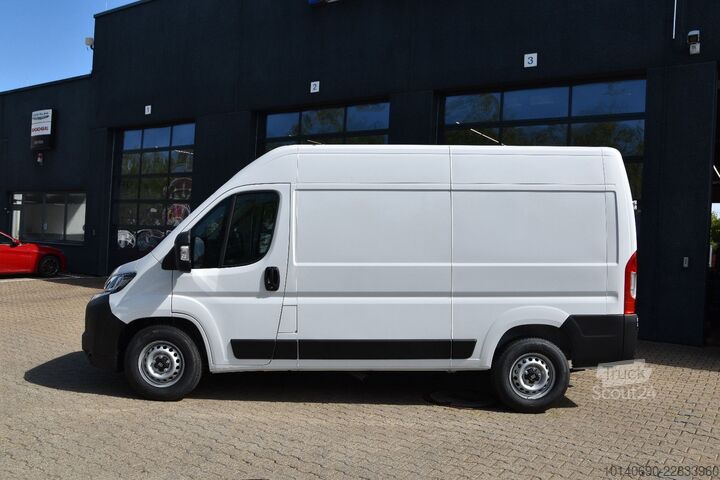 Høy tak varebil FIAT Ducato 35 L2H2 140 MT Tachograph AHK Allwetterre
