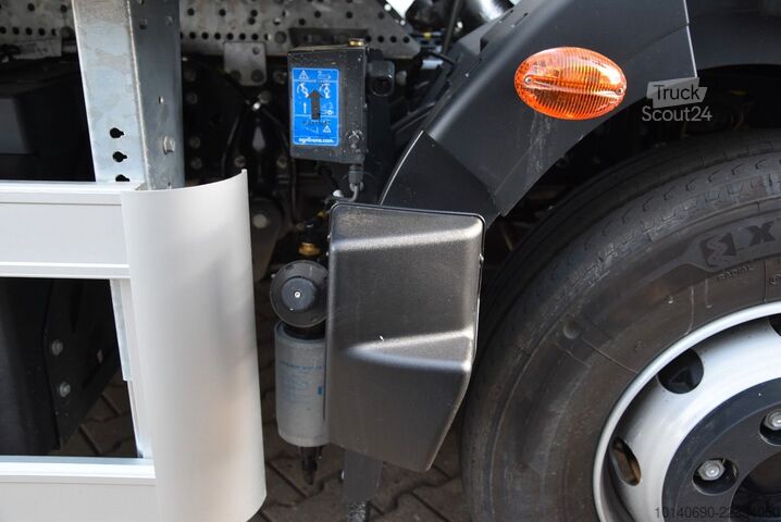 Dėžinis sunkvežimis IVECO Eurocargo 140E28-P Koffer SPIER LBW 1500 8AP Kli