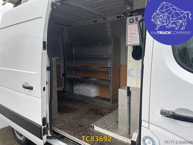 Plate-forme de levage Renault Master 145.35 nacelle