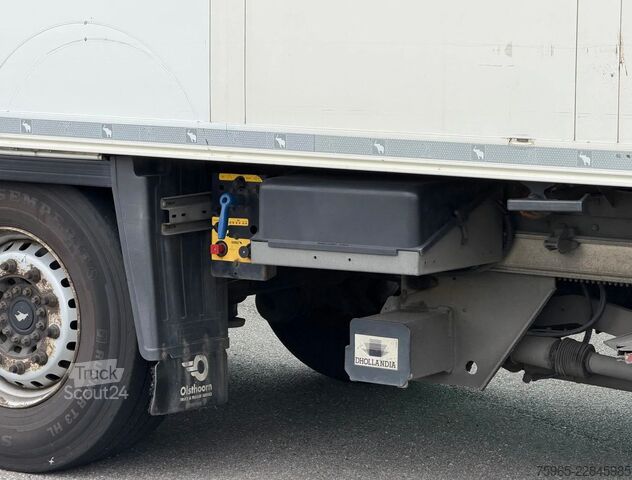 Рефрижераторный полуприцеп SCHMITZ CARGOBULL SCB*S3B THERMO KING SLXi300 FLOWERWIDE 270 CM HI
