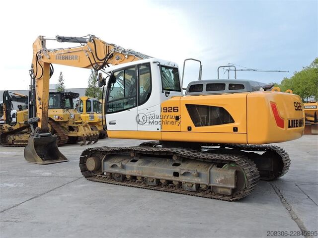 Rupsgraver LIEBHERR R926