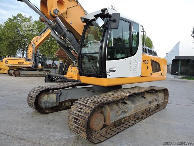 Rupsgraver LIEBHERR R926