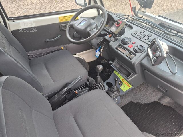 Annan PIAGGIO Porter 1.3 4*4-Winterdienst*Kipper*AHK*Salzstreu