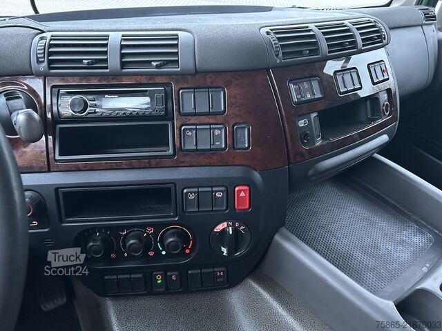 Estándar-SZM DAF CF 330 FT Sleeper Cab / 618 dkm / NL Truck