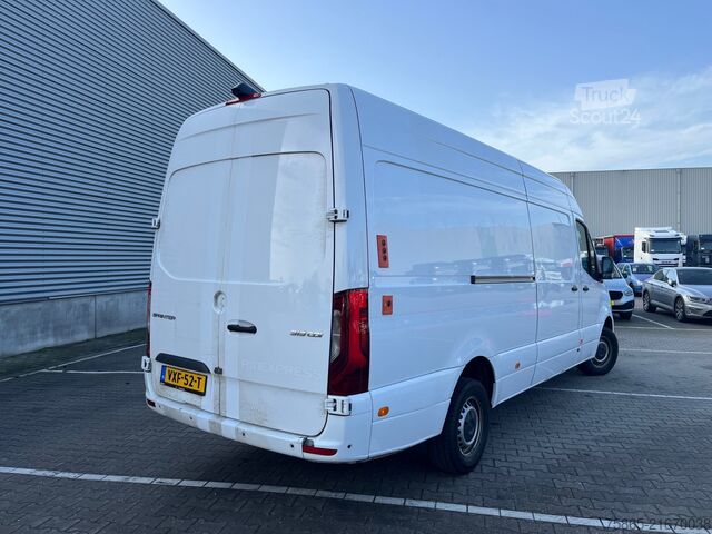 Fourgon tôlé Mercedes-Benz Sprinter 319 1.9 CDI / L4 H2 / RWD / Navi / APK...