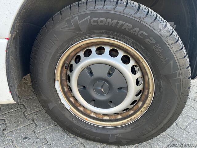 Fourgon tôlé Mercedes-Benz Sprinter 319 1.9 CDI / L4 H2 / RWD / Navi / APK...