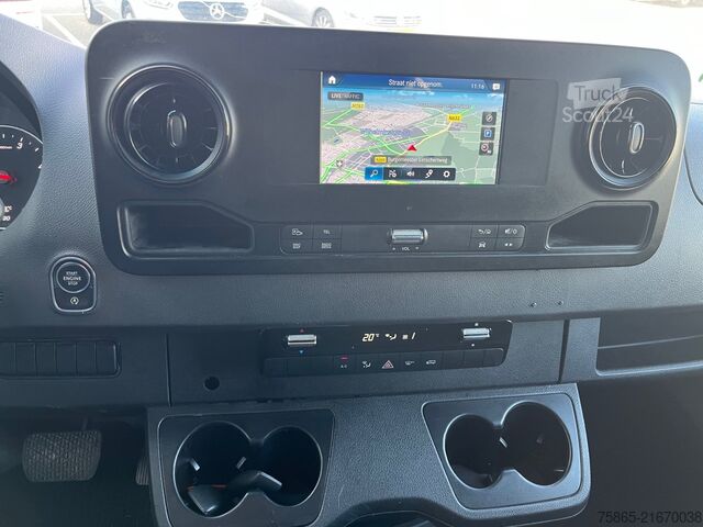 Fourgon tôlé Mercedes-Benz Sprinter 319 1.9 CDI / L4 H2 / RWD / Navi / APK...
