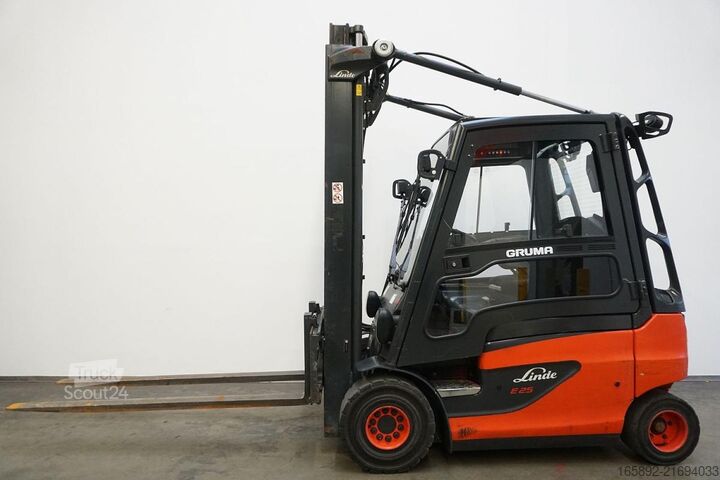 Gaffeltruck Linde E 25 387