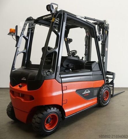 Gaffeltruck Linde E 25 387