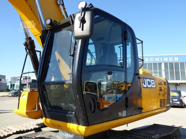 Lánctalpas kotrógép JCB JS220 LC mit Oilquick OQ70/55