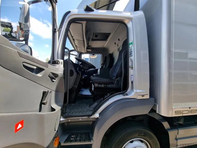 Resväska Mercedes-Benz Atego 1218 Koffer/ Ladebordwand/ Airco/ Grau Me...