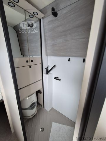 Kastenwagen Wohnmobil / Campervan BÜRSTNER Papillon PC 6.0 ** Aufstelldach **, Automatik