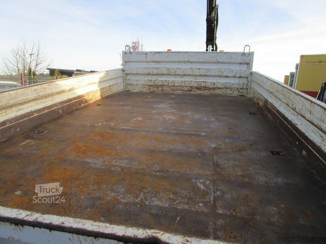 Trevägs tippbil MERCEDES-BENZ Atego 822K*Kipper+Ladekran+2xAHK+Modell.2014*