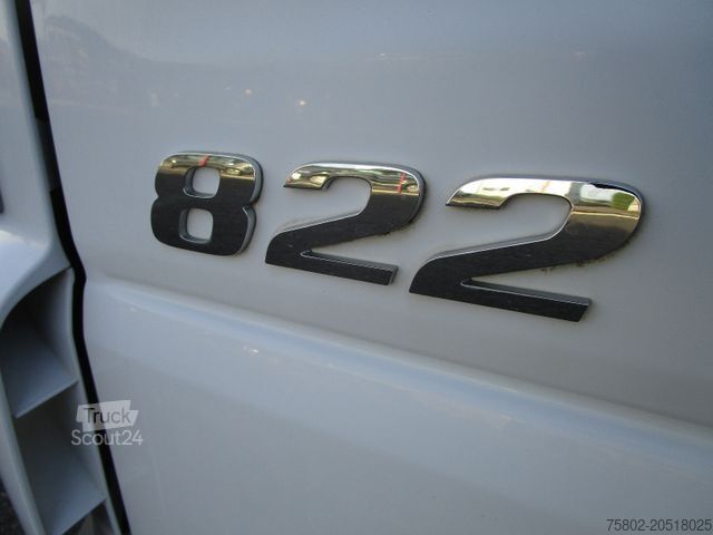 Autoutilitară basculantă trilaterală MERCEDES-BENZ Atego 822K*Kipper+Ladekran+2xAHK+Modell.2014*