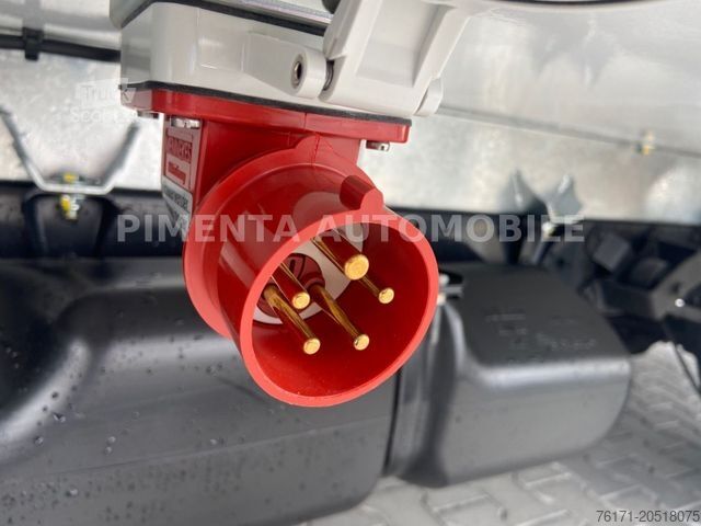 Furgoneta frigorífica IVECO Daily 70C18H TK KOFFER ALUBODEN ROHRBAHN LBW AHK