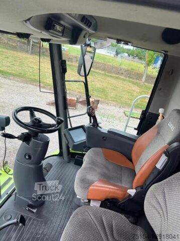  CLAAS Lexion 580 TT + V900