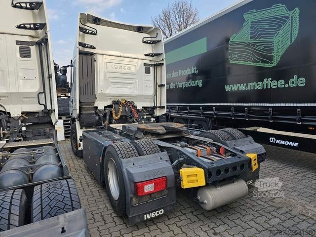Standard dragbil IVECO 460 Hi  Way, Retarder, Reifendruckkontrolle