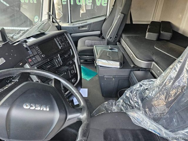 Standard dragbil IVECO 460 Hi  Way, Retarder, Reifendruckkontrolle