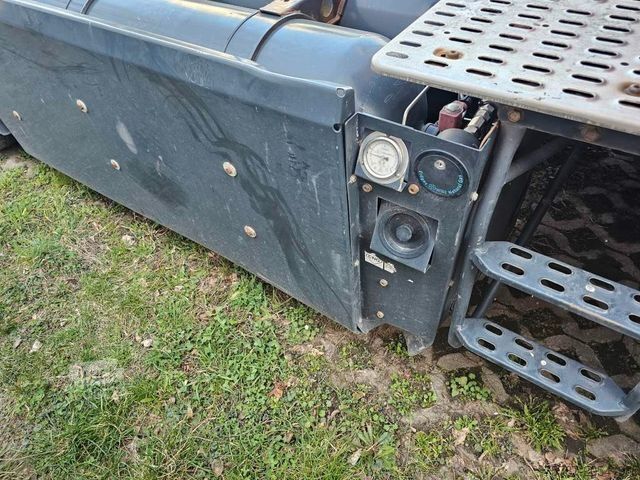 Стандартний тягач IVECO 460 Hi Way, Retarder, Standklima