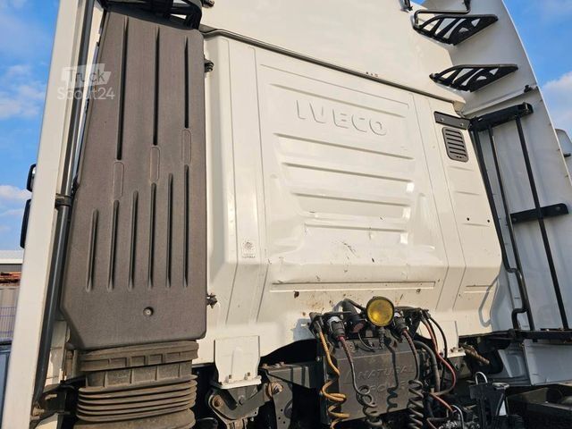 Standard dragbil IVECO 460 Hi Way, Retarder, Reifendruckkontrolle