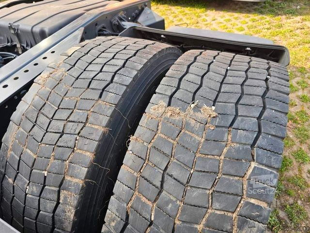 Standard SZM IVECO 460 Hi Way, Retarder, Abstandstempomat, Kühlfach